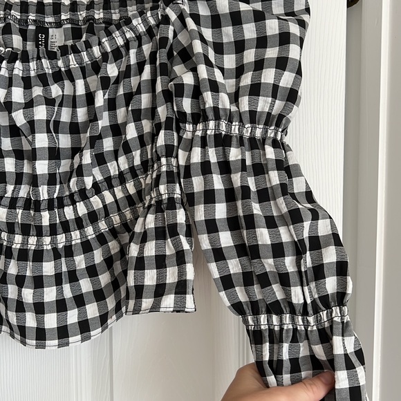 H&M Gingham Puff Sleeve Smocked Crop Top - Picture 3 of 4